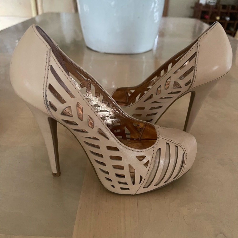 BCBG Pumps